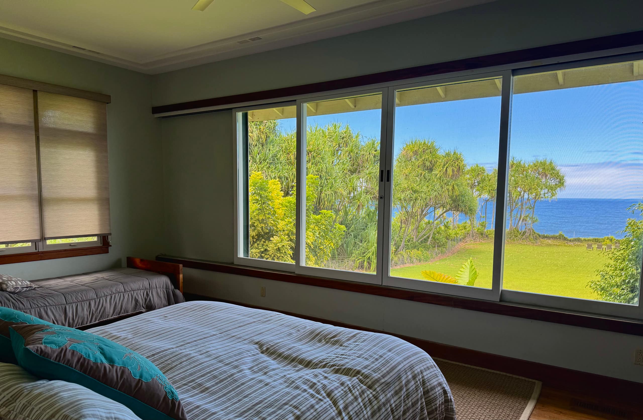 Home in Papaikou · ★4.94 · 3 bedrooms · 4 beds · 3 baths - Photo 11