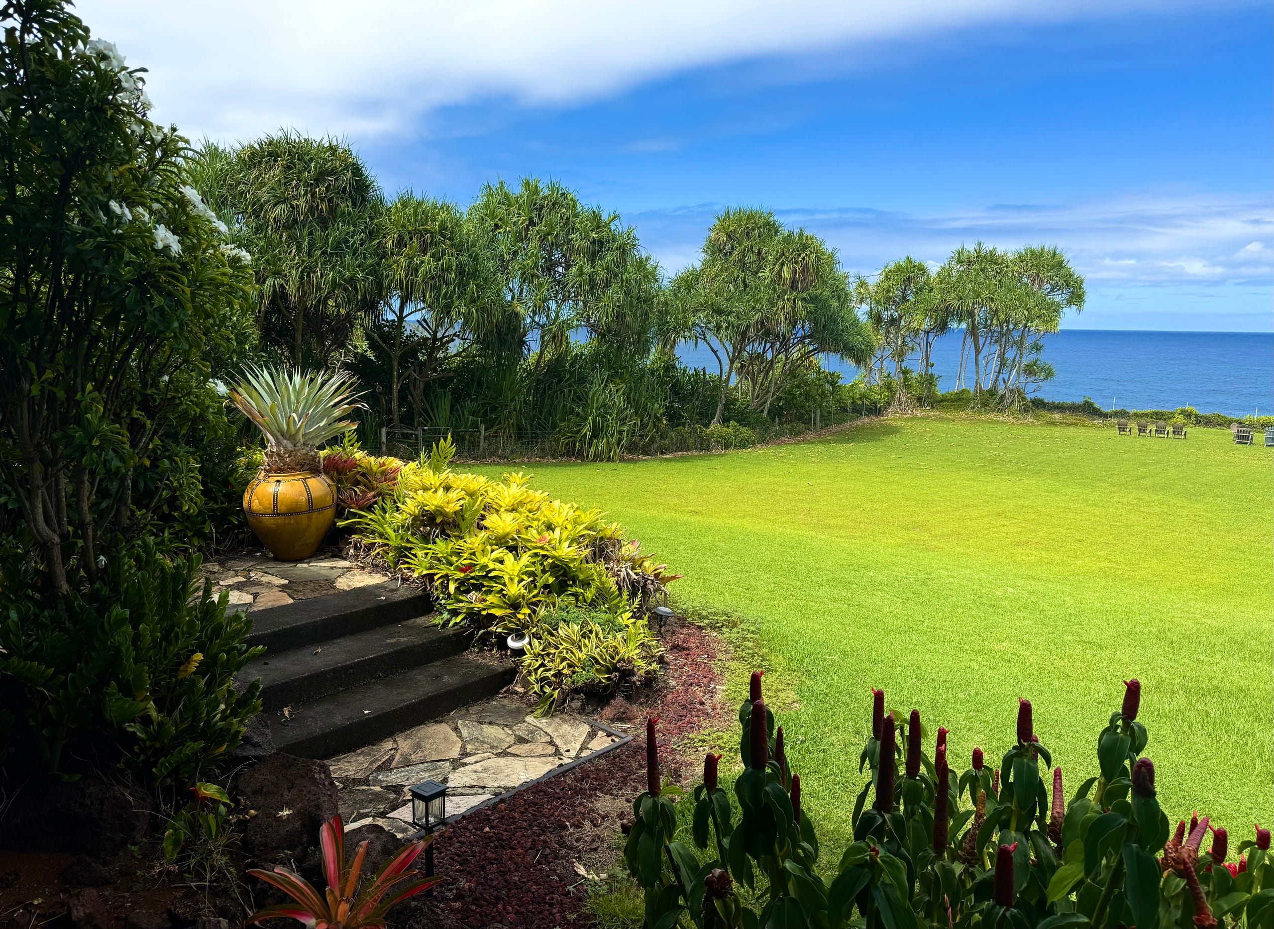Home in Papaikou · ★4.94 · 3 bedrooms · 4 beds · 3 baths - Photo 31