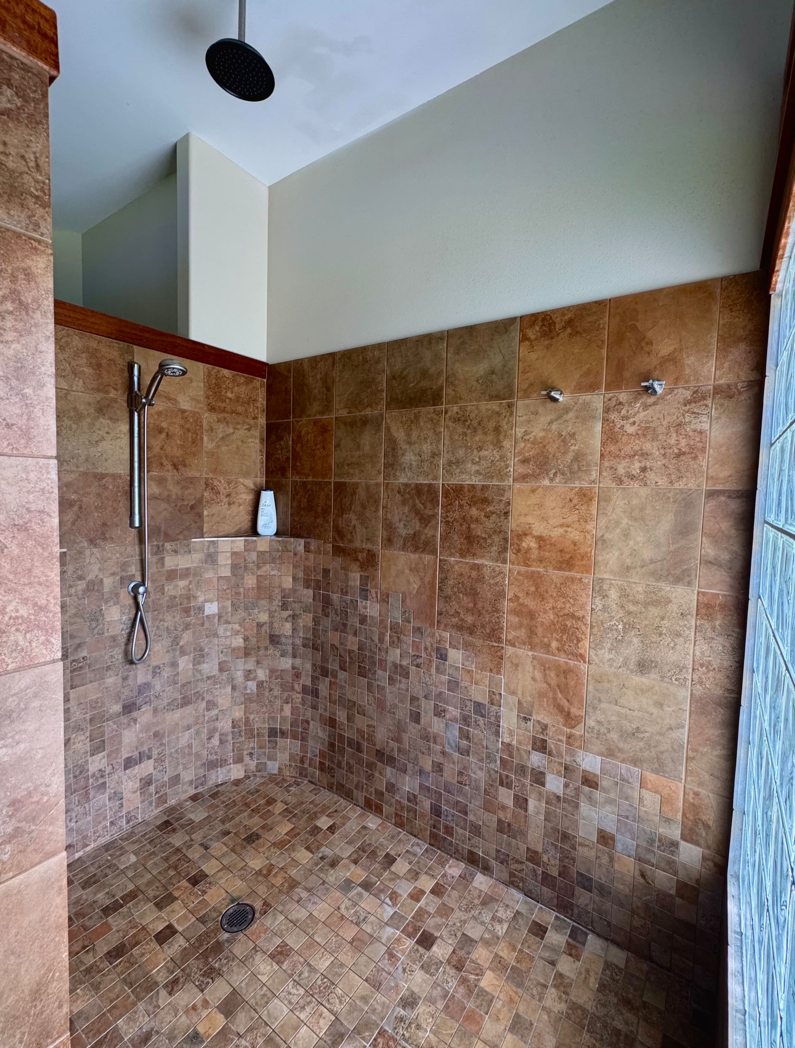 Home in Papaikou · ★4.94 · 3 bedrooms · 4 beds · 3 baths - Photo 22