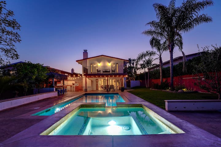 Resort Style Living with Pool, Spa, and Bay Views! gallery image 2