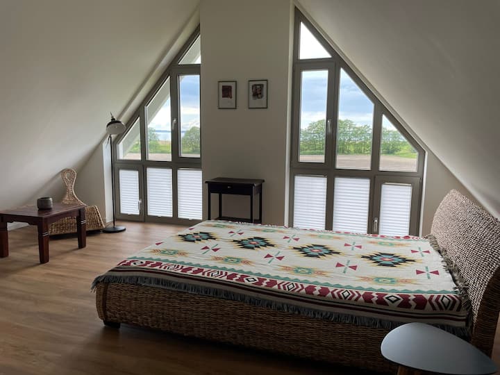 Schlafzimmer 1
