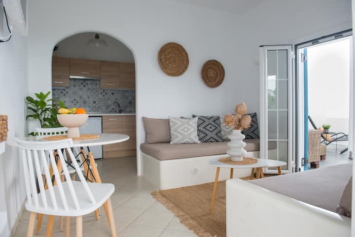 Light Stone Villa - Santorini