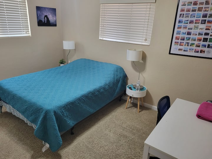 Quiet Room Near The 395 - United States