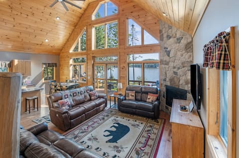 Lakeside lodges-Timber Cabin Back Lake Waterfront