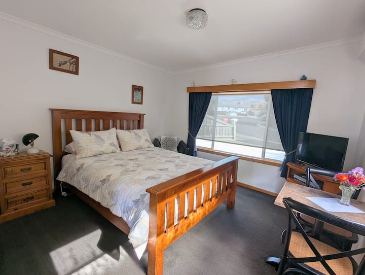 Relaxing Retreat To Recharge The Batteries - Hobart