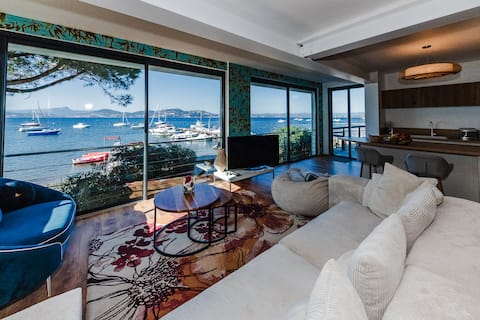 Beachfront Villa • Direct London City