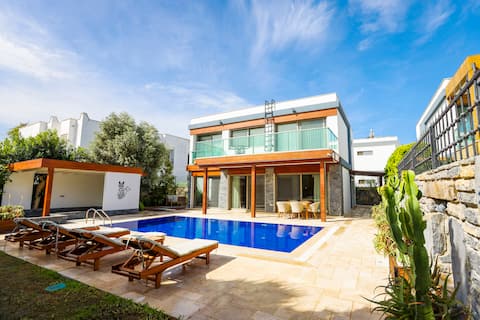 Ultra Luxury Private Villa with Swimming Pool
