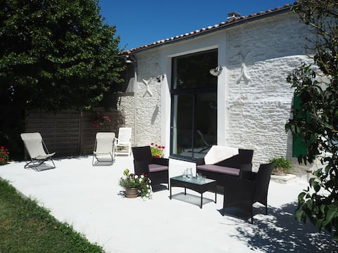 La Ferme 13 people Marais Poitevin 30 minutes La Rochelle