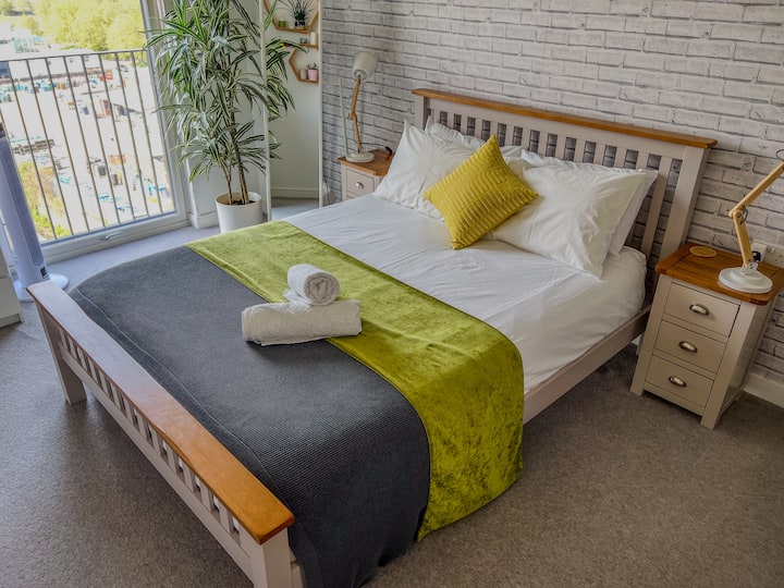 Bedroom with King size bed