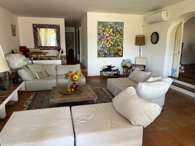 Aic Cadaqués SL managed Airbnb listing 2