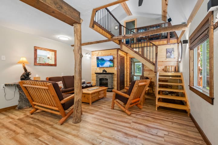 The Bear House, Kid Heaven Near Illinois River - Bear Lake, Kansas