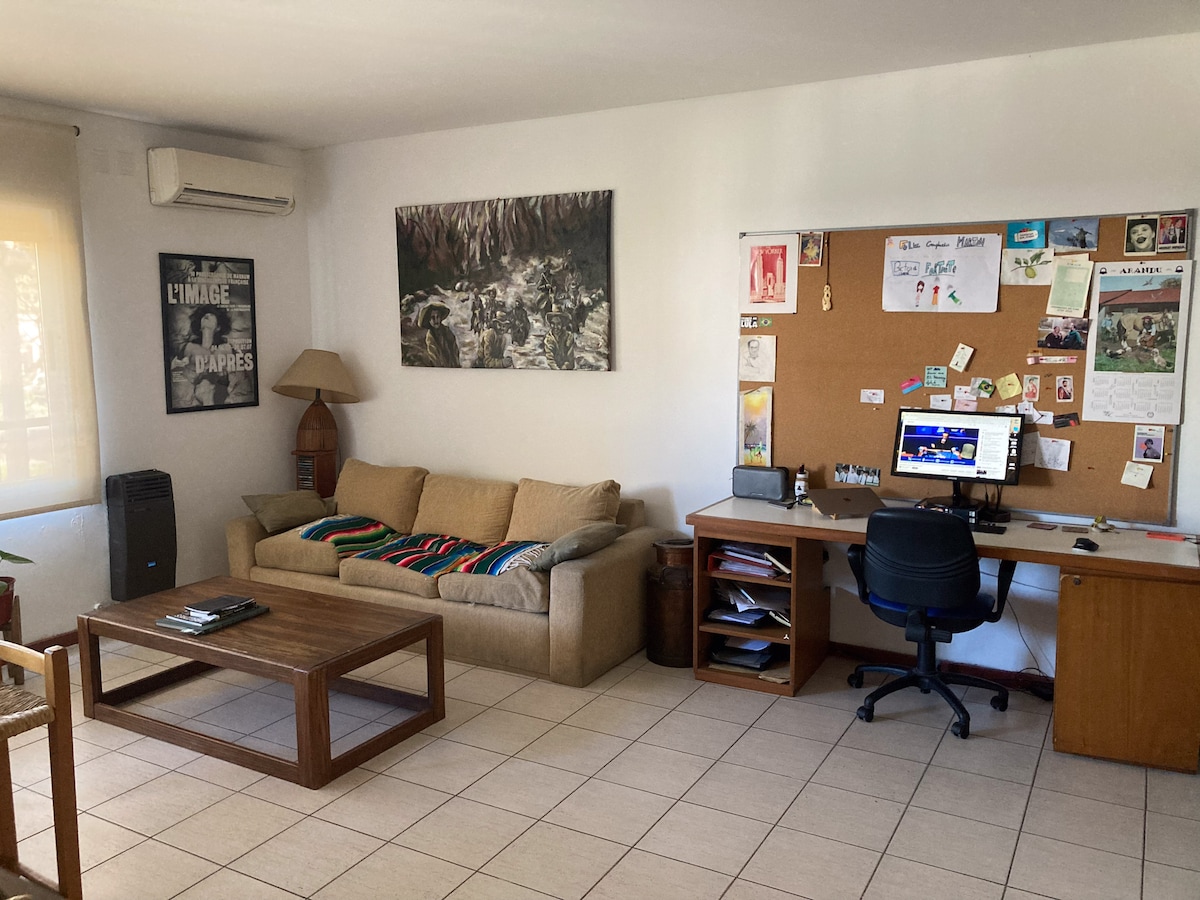 Two-room apartment with terrace and deck in Coghlan