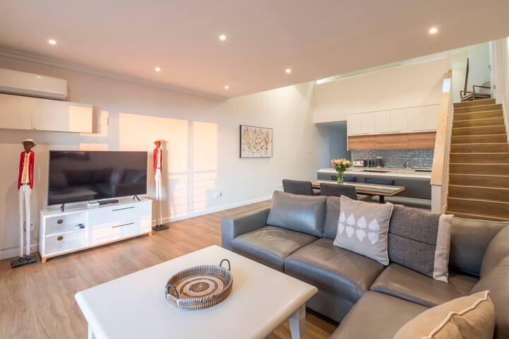 Oceans Haven Double Volume Penthouse with views gallery image 5