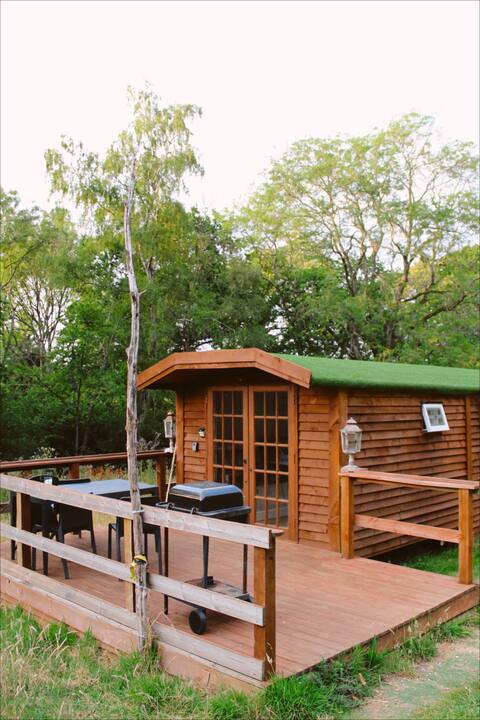 Jabba the Hut - Shepherds Hut- Secluded & Private