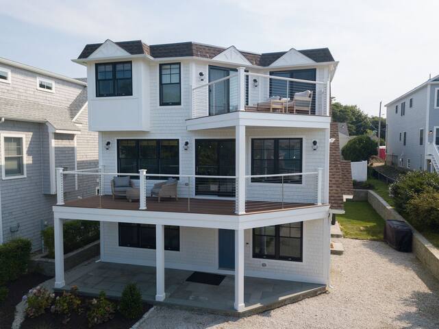 Upscale Newport Beach Experience gallery image 3