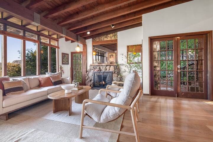 Eagles Nest: Epic views, beach, in NY Times, Dwell gallery image 3