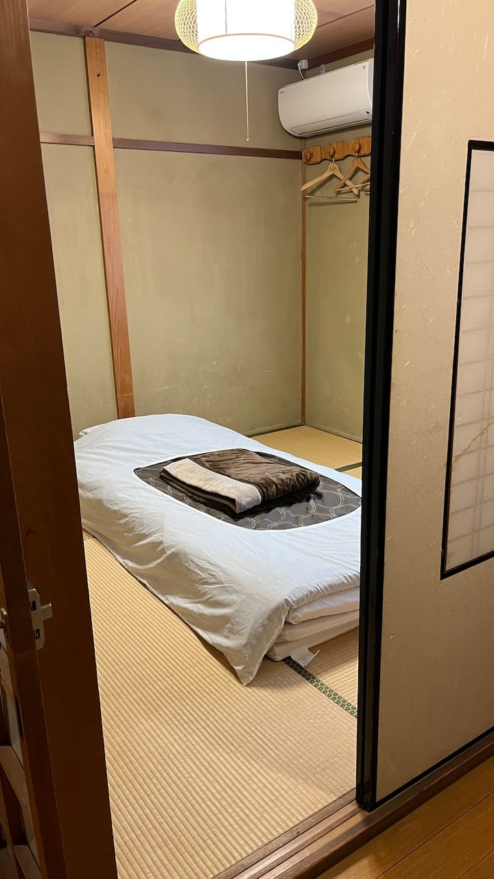 غرفة النوم 2