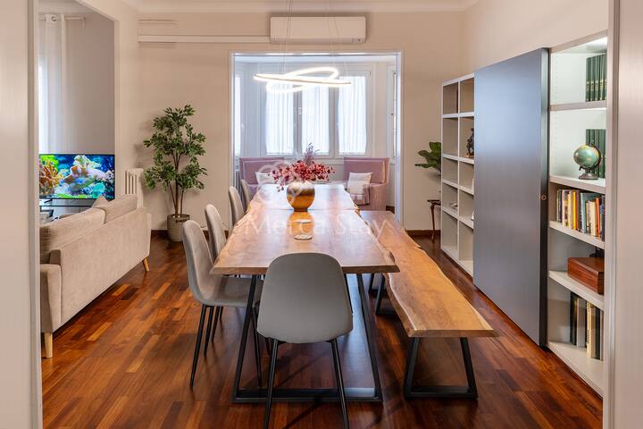 Large & beautiful apartment 4min Passeig de Gràcia gallery image 5