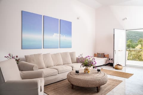 Popular Airbnb listing: Villa Nena - Holiday Home in Περιφερειακή Ενότητα Ζακύνθου