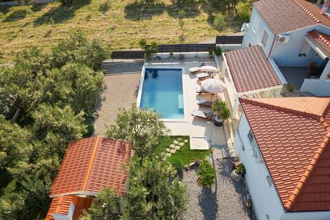 Holiday House Didovina - fantastic pool