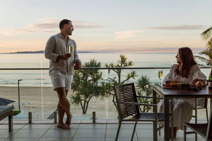 Fairshore Noosa – Deluxe Family Beachfront Stay