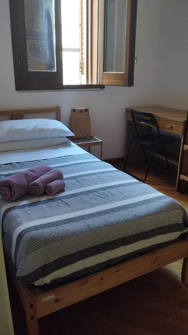 Single size bed