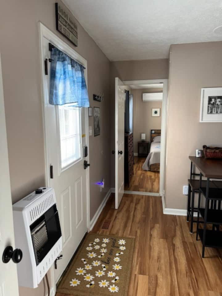 The Cozy Getaway A Golf Course Retreat - Statesville, NC