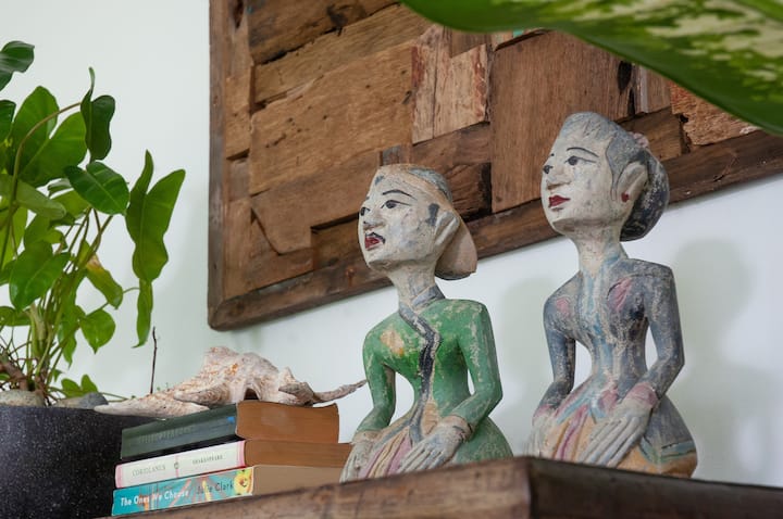 Comfy 1 Bedroom Villa - Walk To Beach & All Else - Legian