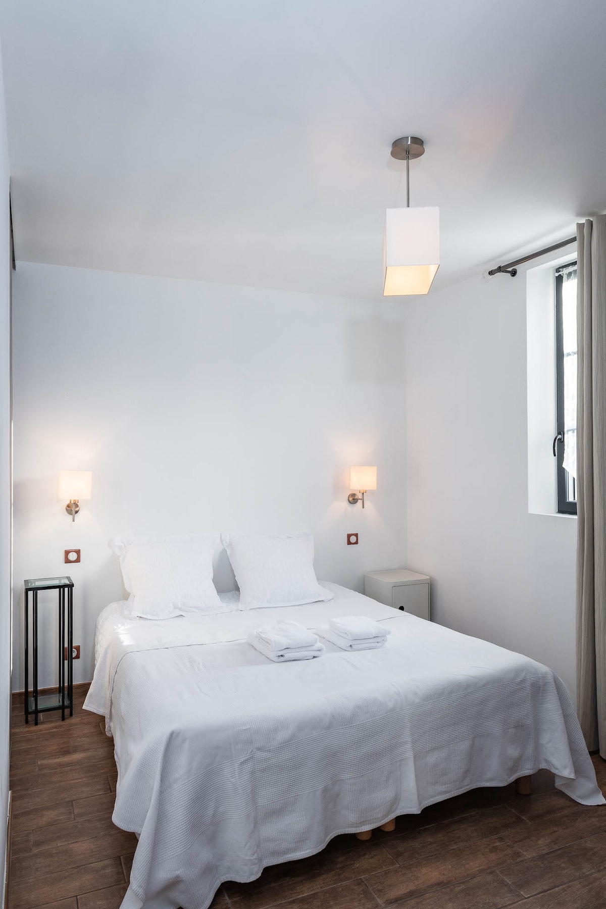 Спалня 1 на приземния етаж, 1 двойно легло