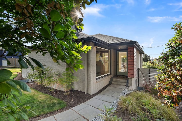 Maple Leaf Launchpad gallery image 2