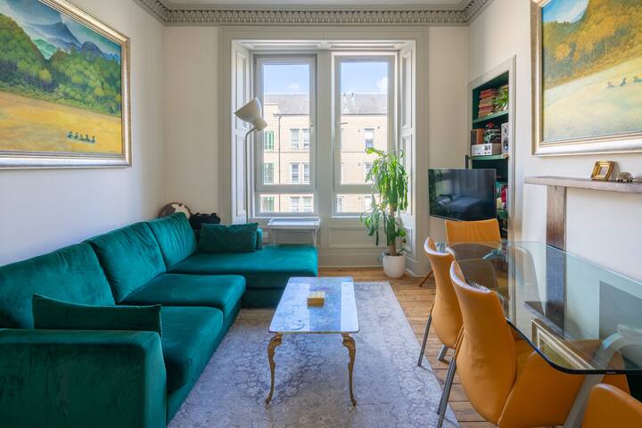 Charming Georgian Home • Steps to Tram & Centre