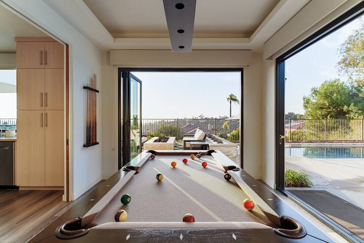 Luxury Del Mar Dream Home w/Panoramic Ocean Views gallery image 4