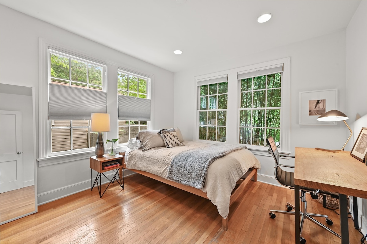 Charming Zilker Bungalow • Walk to Barton Springs