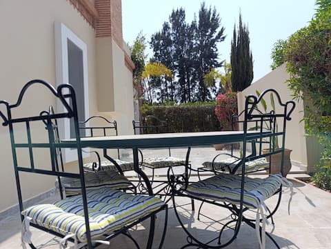 Luxury Villa with Heated Jacuzzi and Pool