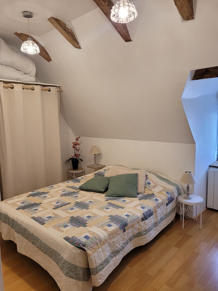 საძინებელი 1