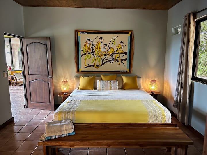 Guest House #2 - Monkey room - 1 bračni krevet