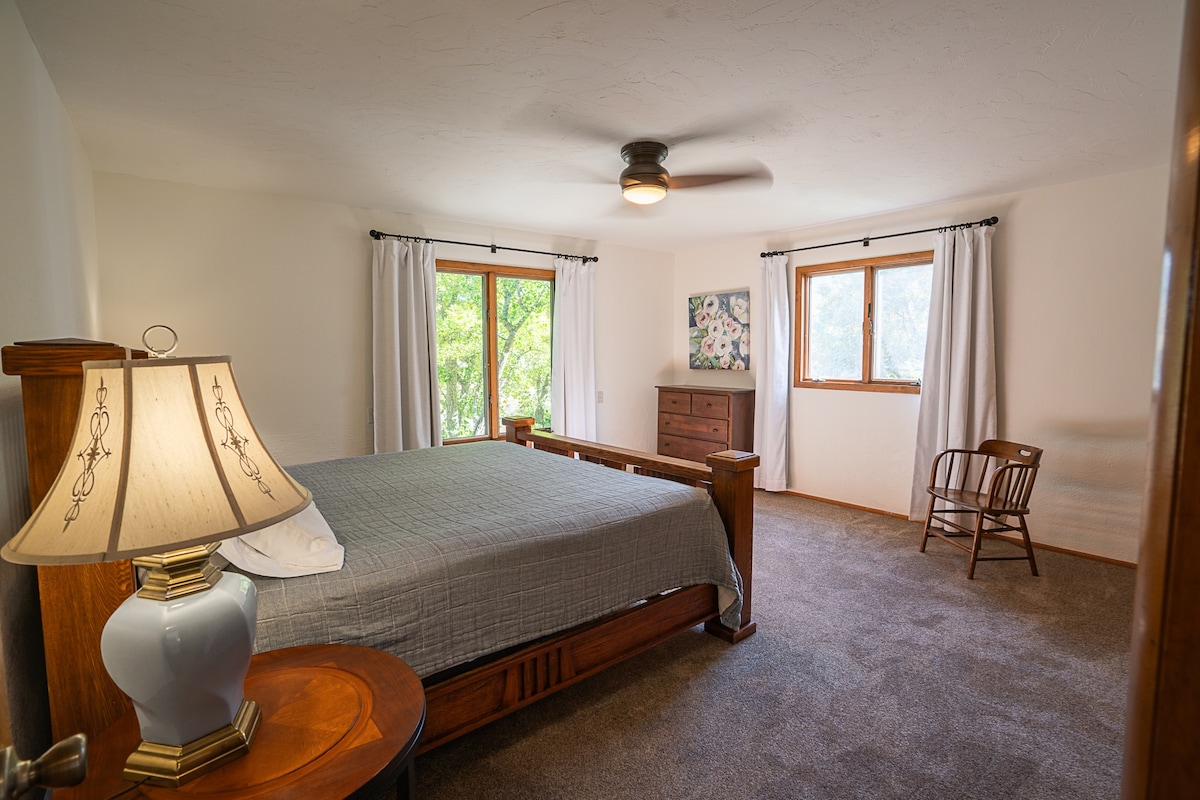 King bed in the upstairs, this is the second of the two rooms upstairs that shares one full bathroom. 