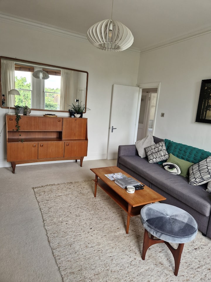 Beautifully Designed 2bd Apartment In Central Hove - Brighton and Hove