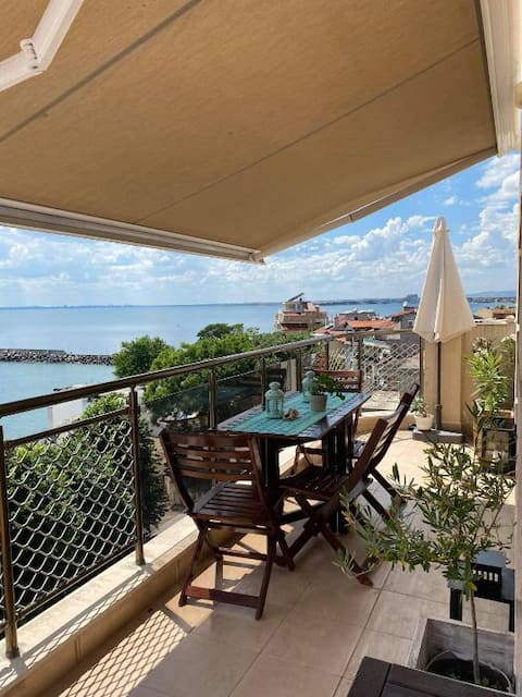 Apartment Nadejda 💙1st line with perfect sea view!