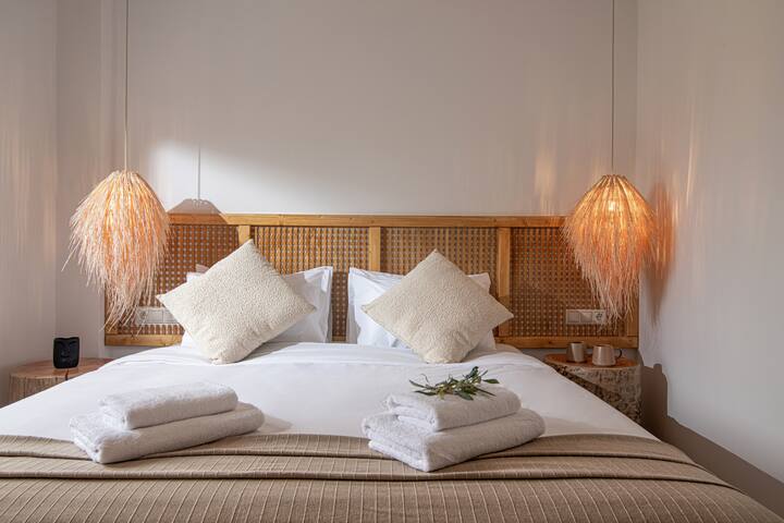 ELÉA Suites | The 3 Bedroom Suite gallery image 4