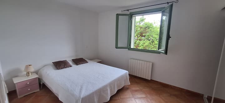 Брачен кревет (широк 160 см)