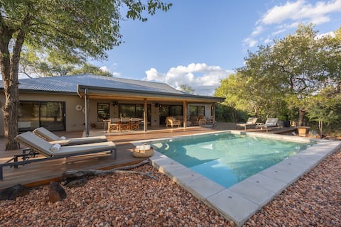 Ubuntu Luxury Villa on Hoedspruit Wildlife Estate