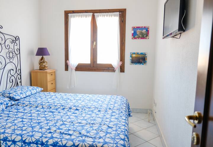 ห้องนอนใหญ่ห้องที่สอง