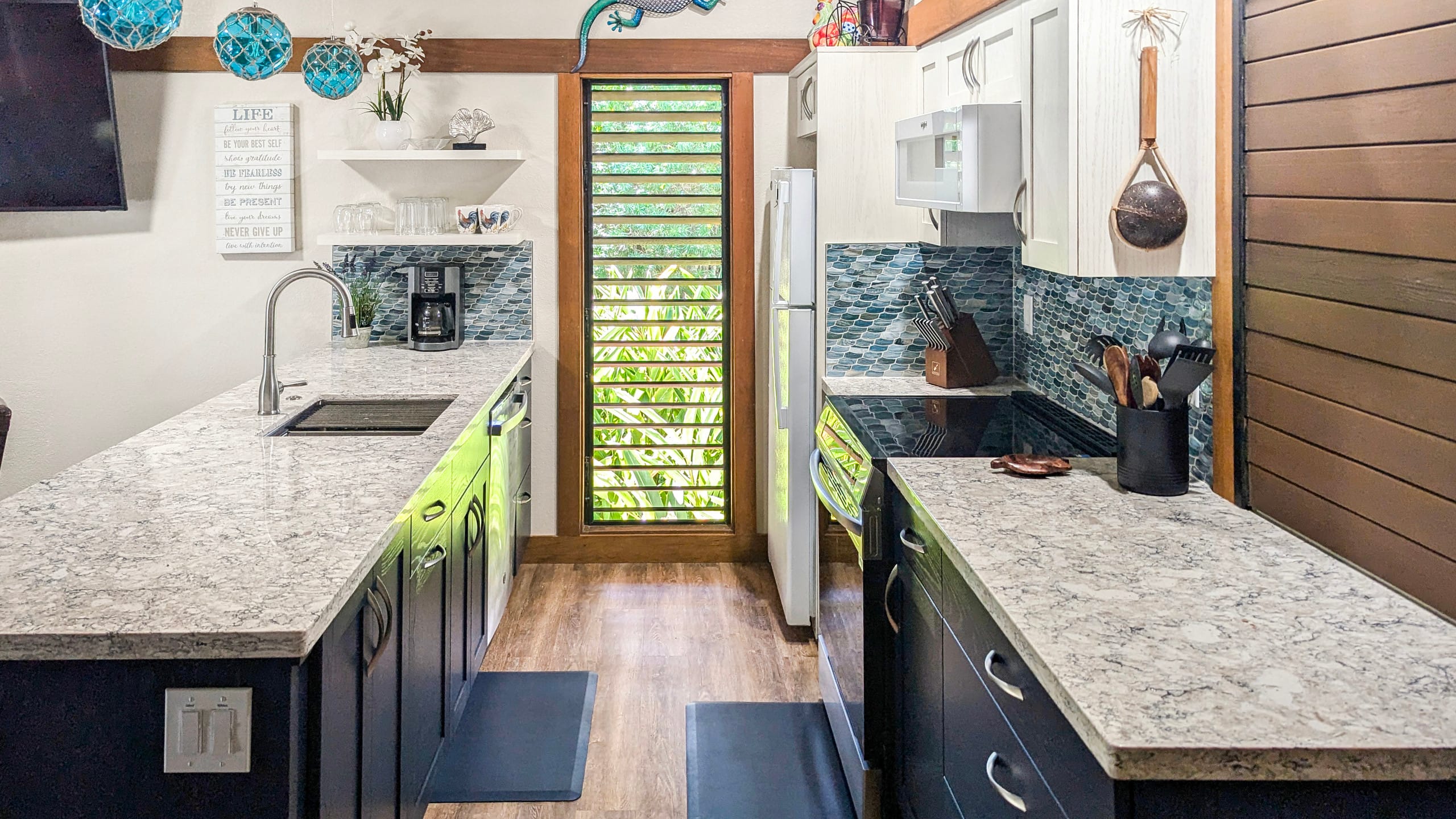 Condo in Koloa · ★4.92 · 1 bedroom · 2 beds · 1 private bath - Image 8