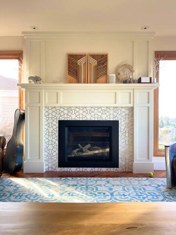 New Remodel! Water view, Deck, Seattle- Alki Beach gallery image 2