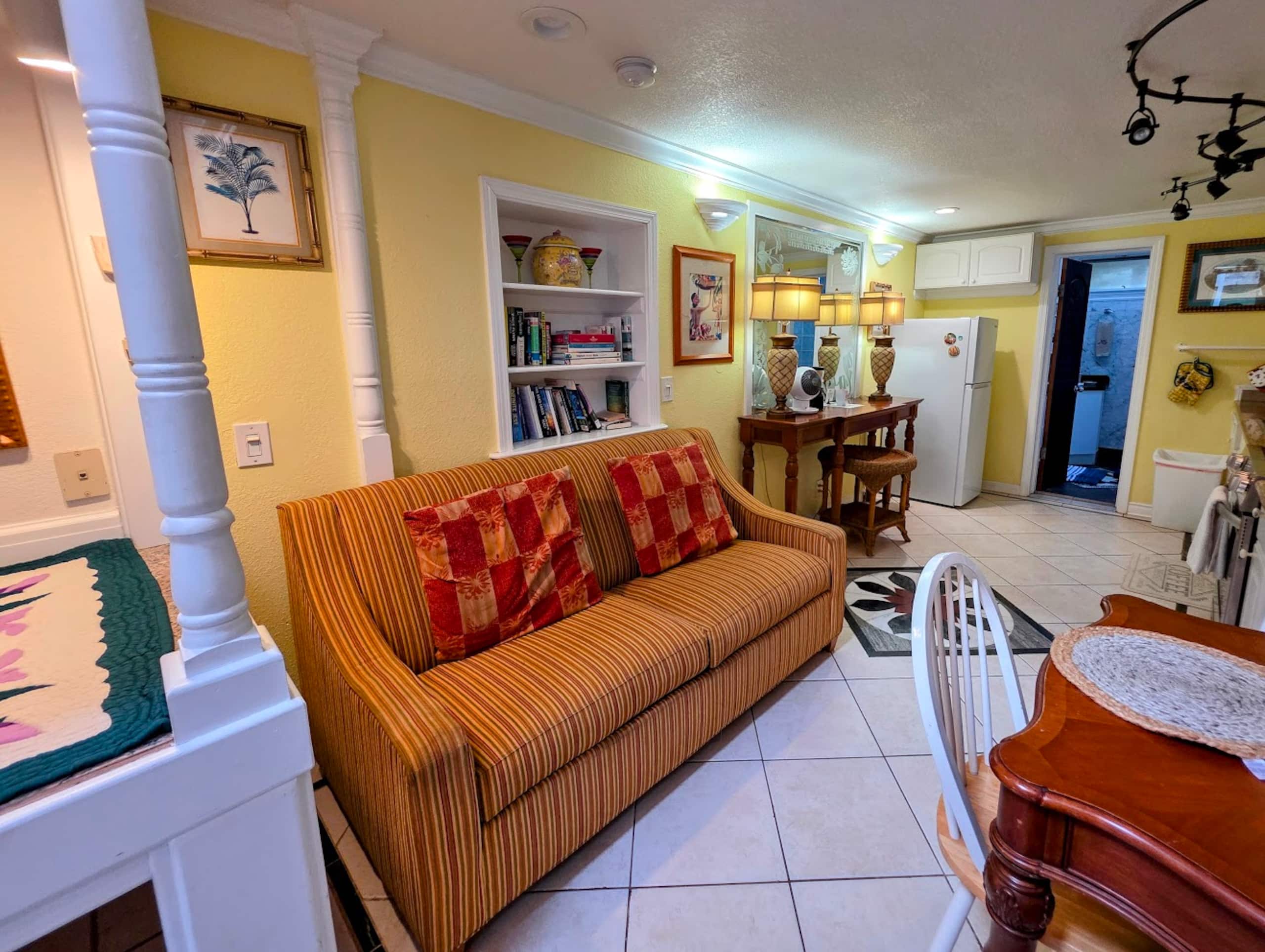 ♥ Stylish Spacious 1BR 2 floor Loft close to beach - Photo 11