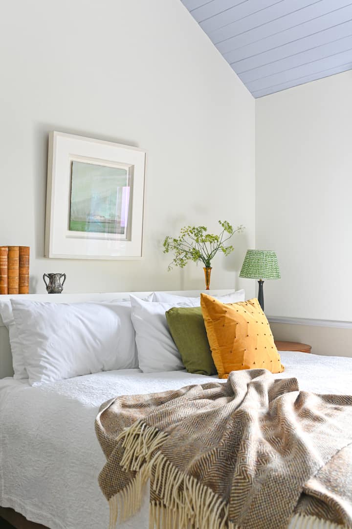 Room 1 has superking bed and ensuite bathroom with bath and seperate shower