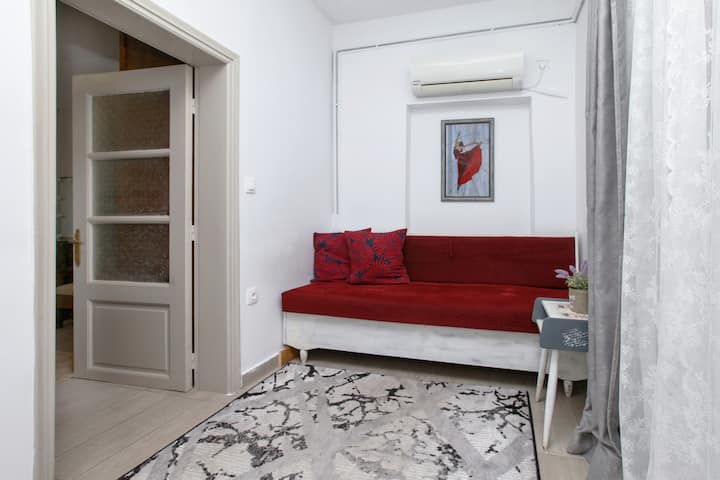 Izba s rozkladacím gaučom 120X190