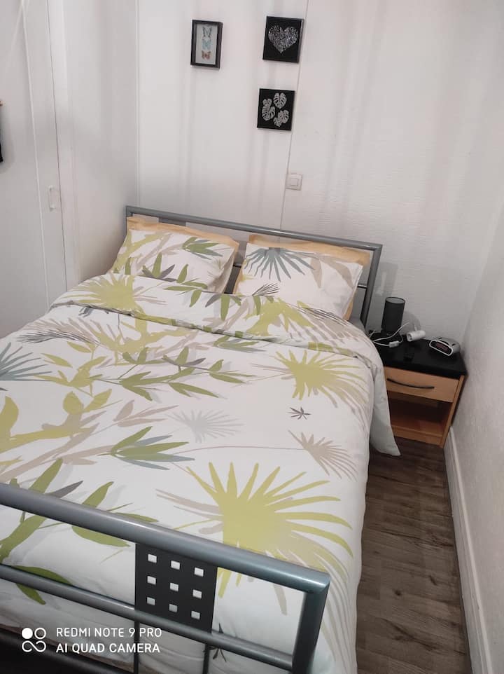 140 x 200床+床头柜