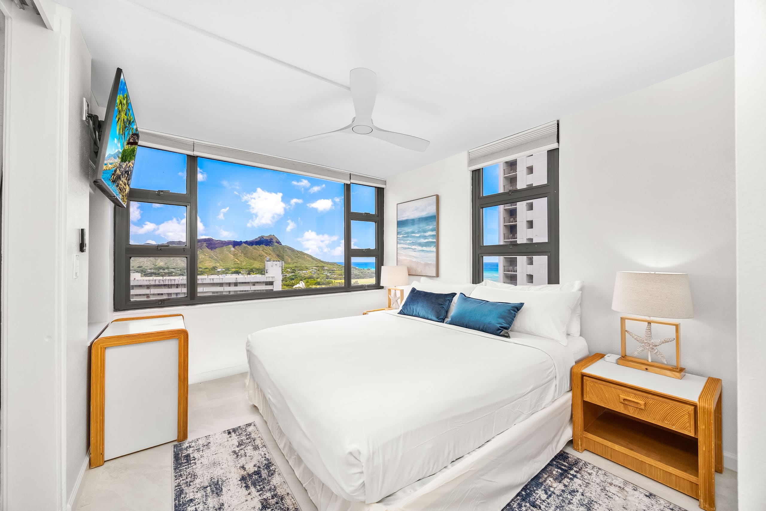 Condo in Honolulu · ★4.85 · 1 bedroom · 2 beds · 1 private bath - Image 41
